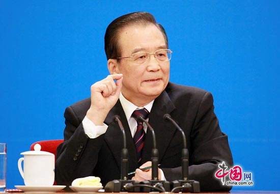 国务院总理温家宝会见中外记者并回答记者提问 董德/摄影 国务院总理温家宝会见中外记者并回答记者提问 董德/摄影